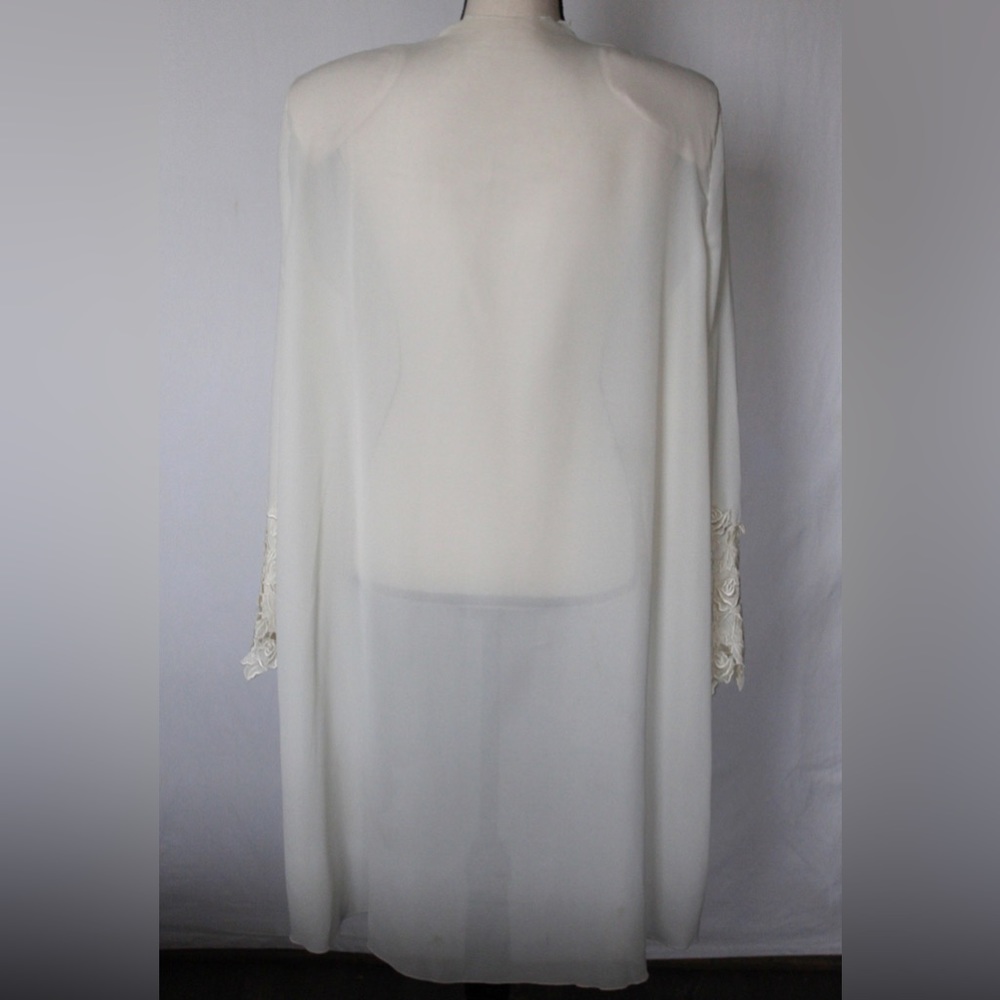 Vintage Bridal Robe - Picture 2 of 4